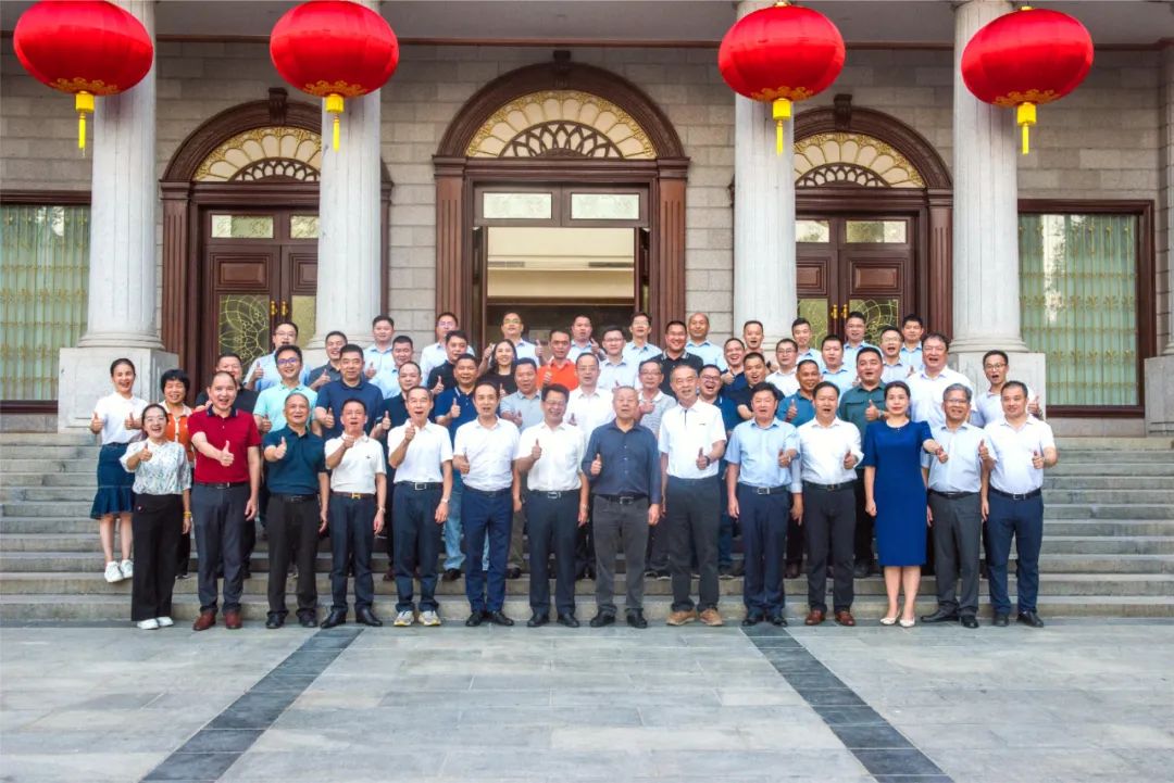 威華集團(tuán)助力“我的家鄉(xiāng)我建設(shè)”平遠(yuǎn)縣熱柘鎮(zhèn)鄉(xiāng)賢回鄉(xiāng)考察活動(dòng)順利舉行！